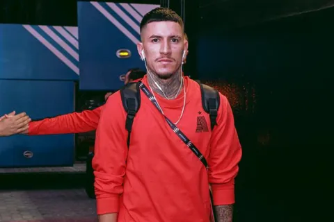 “No soy nada”: Canhoto responde a las críticas de la afición de Alajuelense con un mensaje contundente