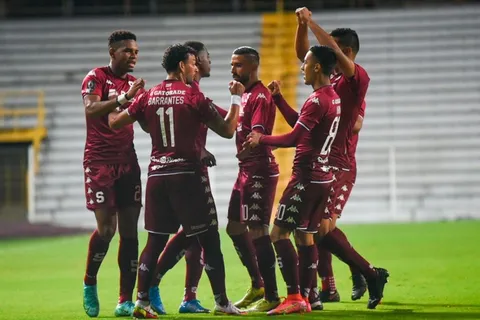 Saprissa goleó 4-0 a Jicaral y mantiene liderato del Apertura 2021
