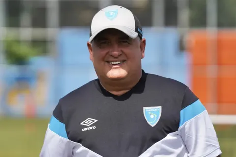 Willy Olivera sorprende al tomar su primera decisión drástica en la Selección de Guatemala