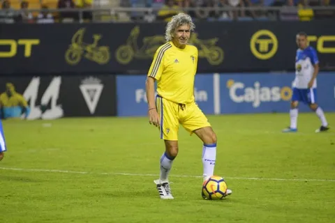 El "Mágico" no pierde su toque y anotó este golazo de penal