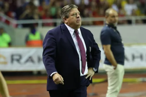 Miguel Herrera tomó una fuerte decisión. (Foto: Diario Extra)
