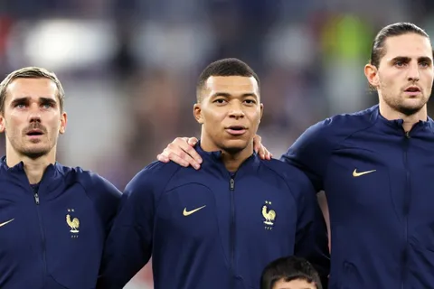 Otro jugador de Francia se ve afectado por un misterioso virus