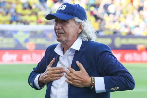 ¡Histórico! Mágico González recibe emotivo homenaje por parte de todo el estadio del Cádiz [VIDEO]
