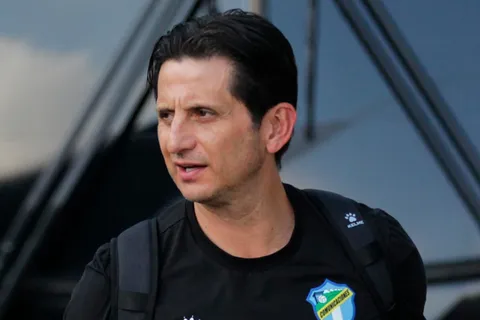 Ronald González y Comunicaciones suman tres refuerzos más para el Clausura 2025