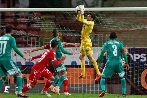 Penedo y Cooper siguen sin levantar en Bucarest