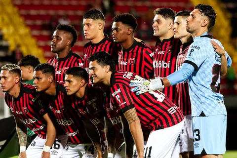 Alajuelense tuvo un escándalo previo. (Foto: LDA)