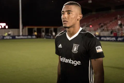 Douglas Martínez recibió importante galardón en Estados Unidos