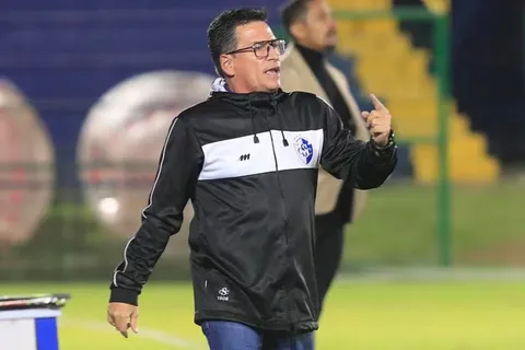 Mario García pone en duda su continuidad en Cartaginés tras caer ante Herediano