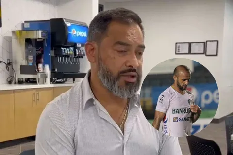 Carlos Ruiz toma partido: se mete en el escándalo de Comunicaciones y dice lo que nadie se anima de José Contreras.