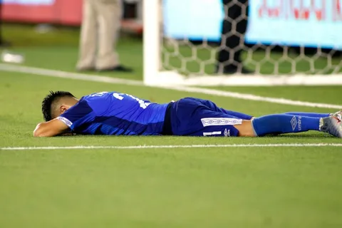 El Salvador tiene a un titular en duda contra Guatemala