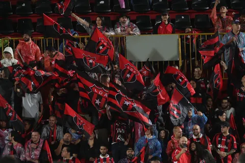Ni Machillo Ramírez se salva: en Alajuelense señalan a 4 jugadores y quieren el regreso de un campeón