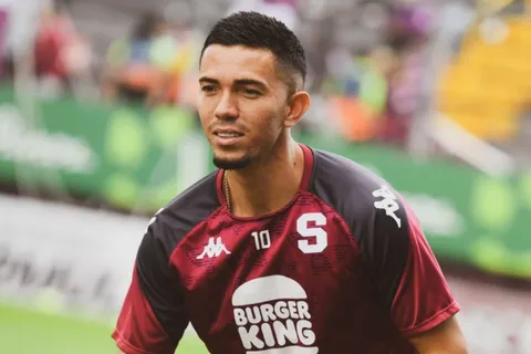 jefferson brenes-entrada en calor-saprissa