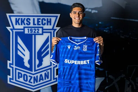 Luis Palma es presentado como nuevo jugador de Lech Poznan y recibe una contundente frase a su llegada