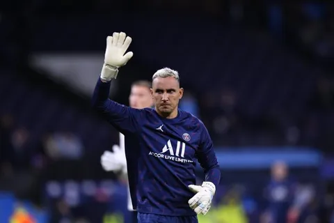 Keylor Navas y PSG se quedaron sin el liderato del Grupo A en la UEFA Champions League