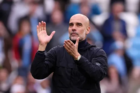 “Superaremos esto juntos”: Guardiola respalda al Manchester City tras el fallo por infracciones financieras