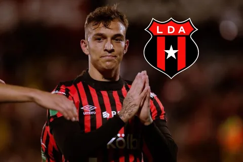 Revés en el mercado: Kenneth Vargas se devalúa mientras Alajuelense intenta arreglar su salida a Europa