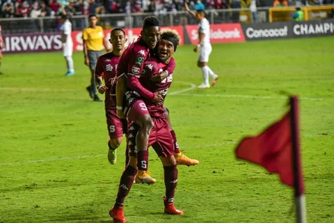 Lesión deja por un mes fuera a uno de los jugadores más queridos en Saprissa