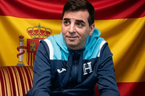 "Debe asegurarlo": Francis Hernández recibe una petición inesperada para la Selección de Honduras