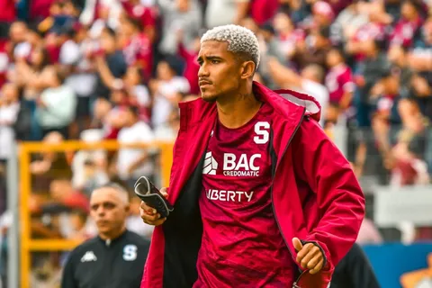 Saprissa quedó atrás: Eduardo Anderson recibe la oferta que lo acerca a un nuevo equipo lejos de Costa Rica