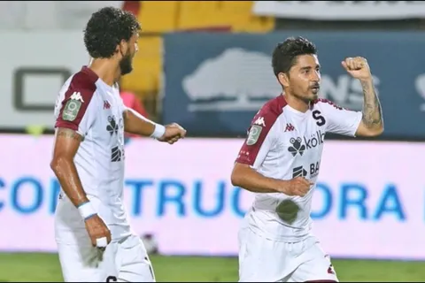 Saprissa derrotó 2-0 a La Liga y pegó primero en la gran final