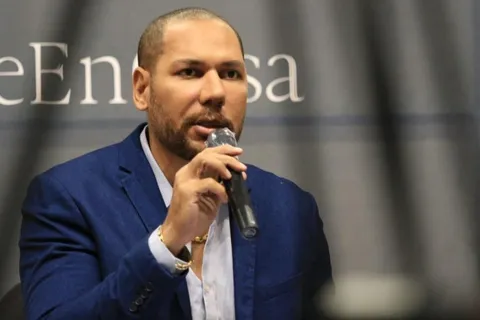 Yamil Bukele: "Para mejorar el fútbol se necesitan cambios drásticos"