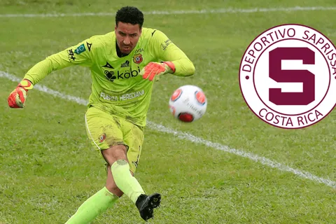 Esteban Alvarado regresaría al Deportivo Saprissa el próximo torneo