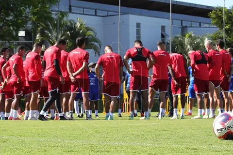 Costa Rica sufriría dos bajas importantes ante Panamá y México en Eliminatorias