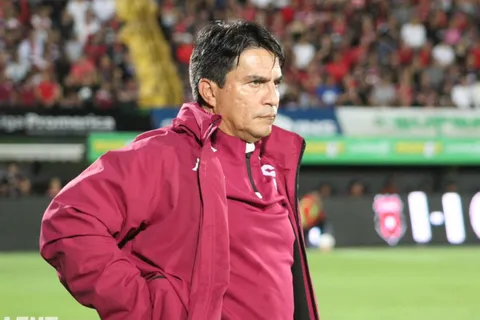 Vladimir Quesada suma un nuevo dolor de cabeza en medio de la crisis de Saprissa