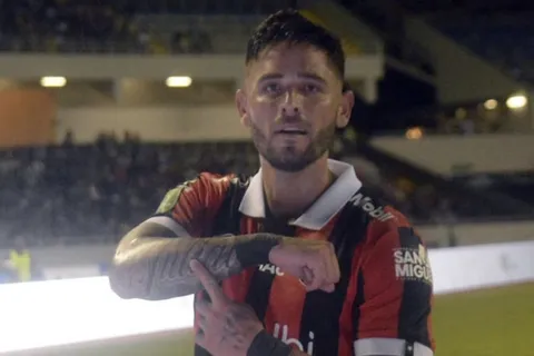 Alajuelense se pone adelante en la serie al vencer a Herediano