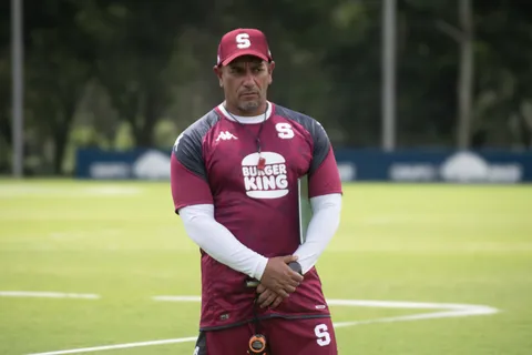 Drástica decisión: José Giacone borra a una figura de Saprissa y su futuro está en peligro