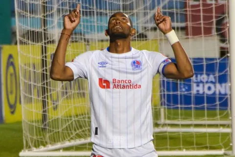 Jerry Bengtson deja claro cuáles son sus planes para el futuro, ¿Se va del Olimpia?