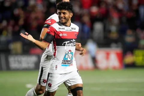 Johan Venegas sobre Saprissa: "Cambiaron su orden táctico porque no encontraban la forma"
