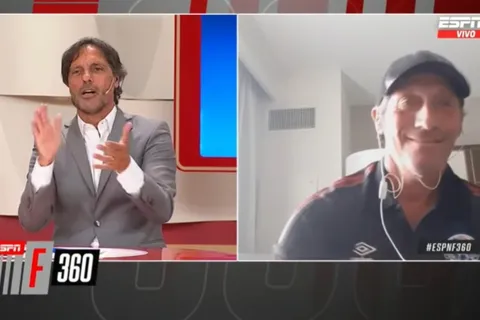 Pedro Troglio recibido entre aplausos por televisión de Argentina tras clasificar a semis con Olimpia