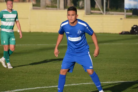 Oscar Santis disputó su primer partido con el Dinamo Tbilisi de Georgia