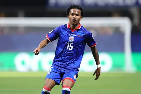 Haití derrota 2-0 a Costa Rica y toma el liderato provisional del Grupo A