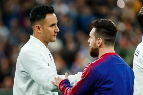 Las chances de ver a Lionel Messi y Keylor Navas juntos en el PSG
