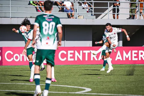 Alajuelense tardó en afinar la puntería, pero venció a Verdes en Belice (VIDEO)