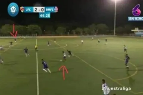 Escándalo: el Real Madriz se retira del partido ¡tras una decisión acertada del árbitro!