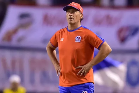 Pedro Troglio suena para dirigir a la Selección de Chile
