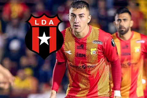 Frente a las cámaras: Fernán Faerron hace estallar la furia de Alajuelense con una provocación que nadie esperaba tras la Recopa