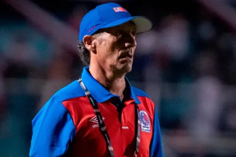 Pedro Troglio solo ocupó seis palabras para sacudir a todo Olimpia con lo que nadie vio venir