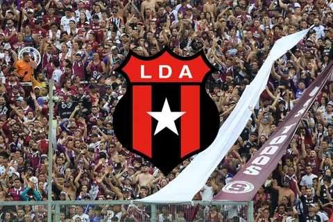 Escándalo total: ex figura de Alajuelense ataca a Saprissa como nunca se vio