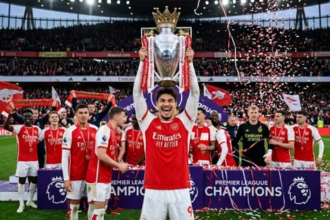 Elián Quesada saludó al Arsenal.