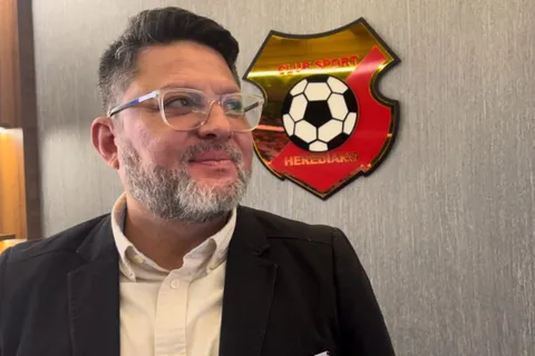 Sigue la limpieza en Herediano: Jafet Soto descarta de forma sorpresiva a una figura y ya tiene nuevo equipo en Costa Rica