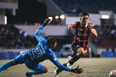 El Salvador | Uno de los grandes motivos por los que Leo Menjívar no continuará en Alajuelense
