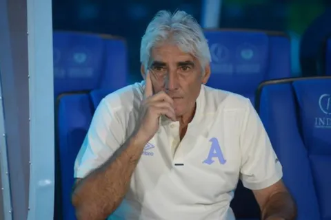 Ernesto Corti suma un refuerzo extranjero de último momento para Alianza