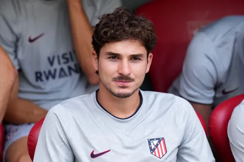 Julián Álvarez sigue siendo opción para el Arsenal.