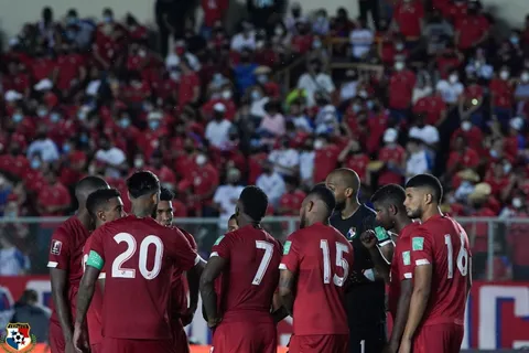 Los dos panameños que ya entrenan con sus clubes tras superar sus lesiones