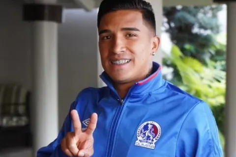 Michaell Chirinos aclara que no mandó callar a nadie en post de Instagram