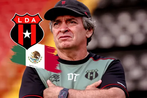Directo desde México: mientras Alajuelense planea refuerzos, Machillo Ramírez recibe el golpe que menos esperaba